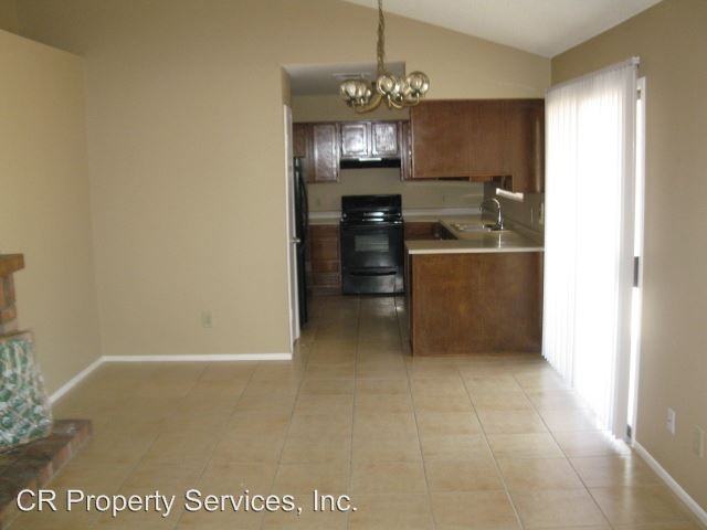 8415 W Corrine Dr - Photo 3 of 8