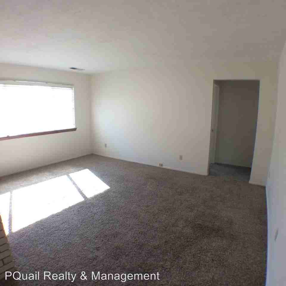 10217 Santa Paula Ave NE - Photo 2 of 25
