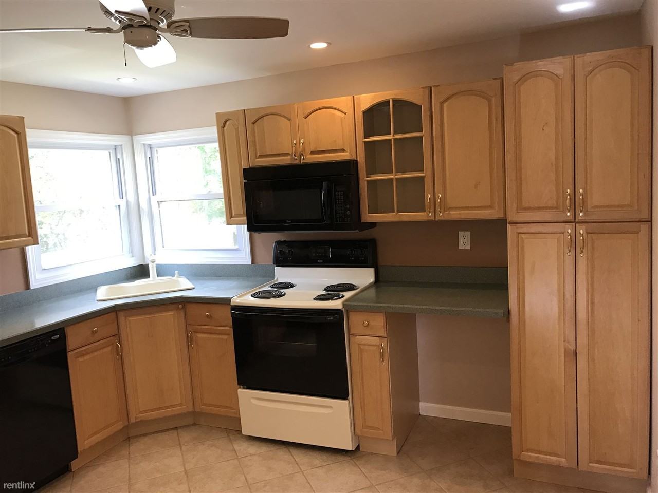 12 Ballantine St - Photo 2 of 9