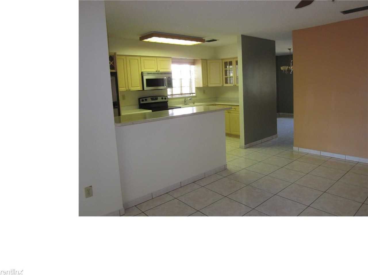 12235 NW 8th Ave #12235 - Photo 2 of 29