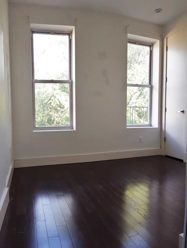 307 Tompkins Avenue 4B - Photo 2 of 17