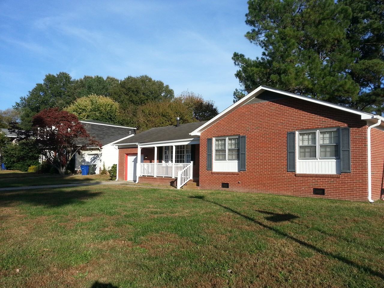 712 Macneil Drive - Photo 2 of 18