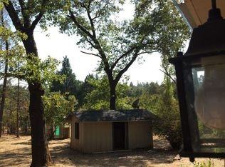 3210 Manzanita Ln - Photo 2 of 5