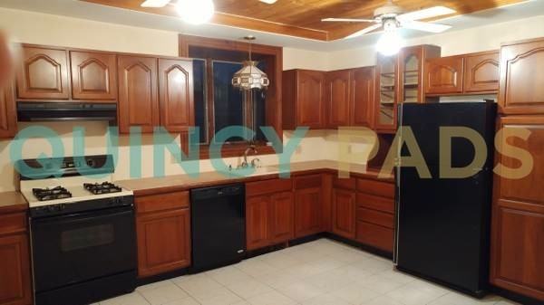 226 Safford St - Photo 3 of 4
