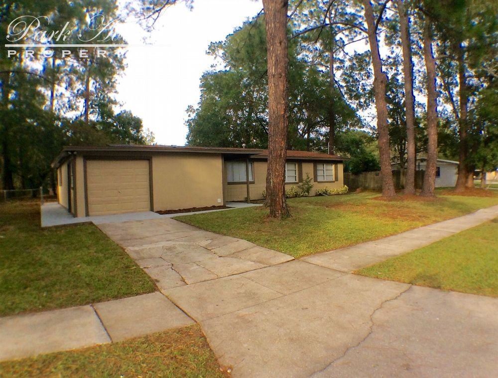6715 Lucente Dr - Photo 3 of 21
