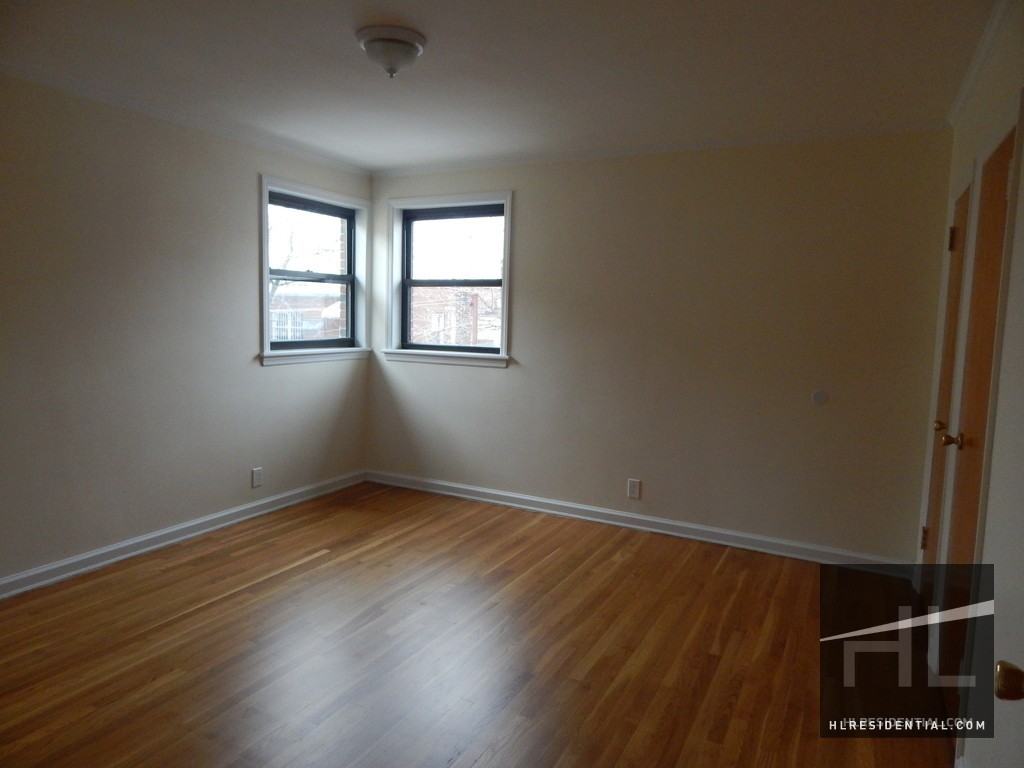 23-32 33rd Street - Photo 2 of 5