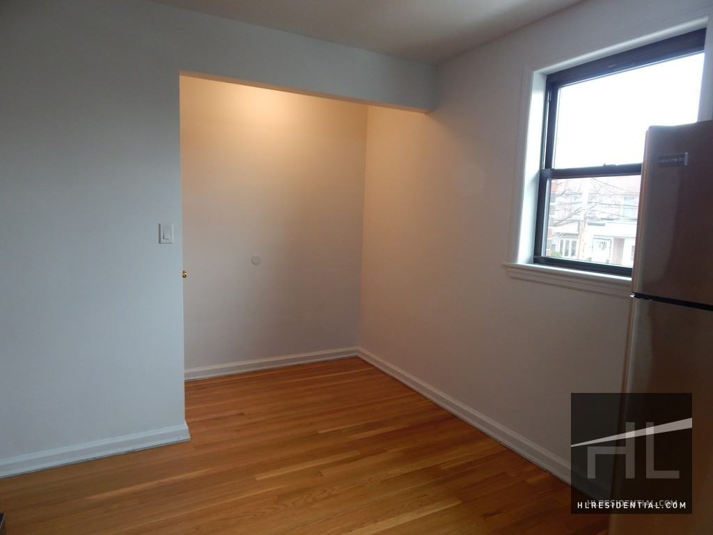 23-32 33rd Street - Photo 3 of 5