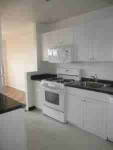 3660 Oxford Ave #9D - Photo 2 of 8