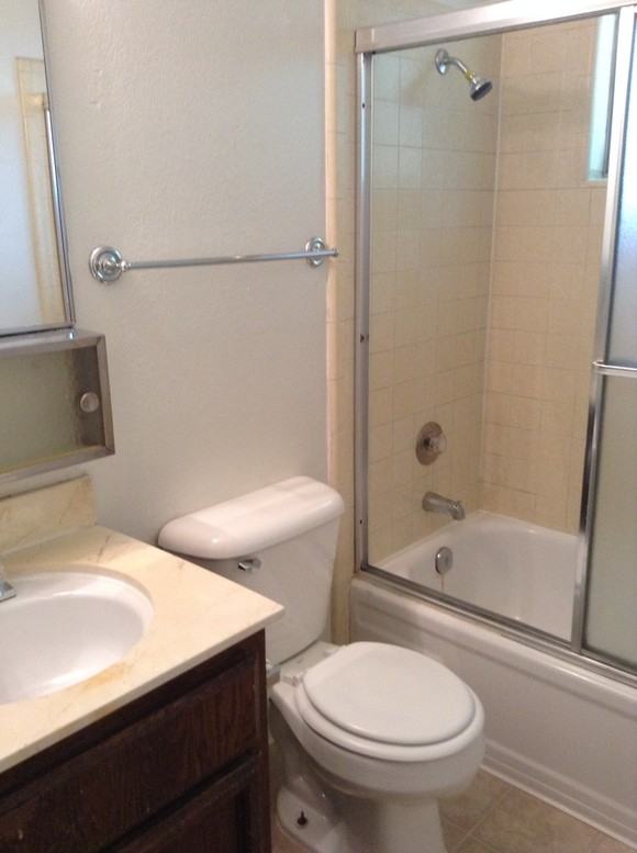 5815 Hazel Ave - Photo 3 of 9