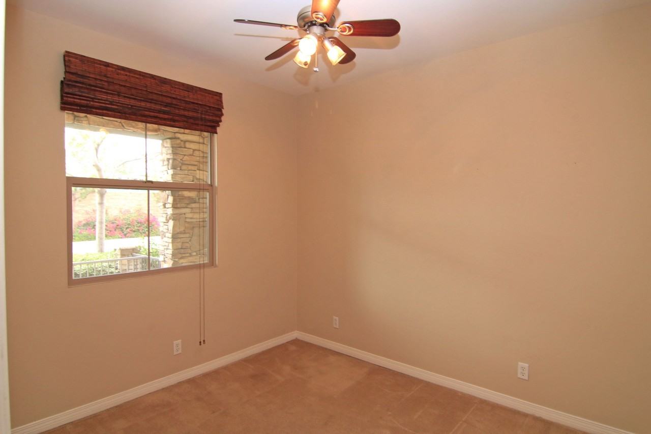 606 Asbury Dr - Photo 2 of 17