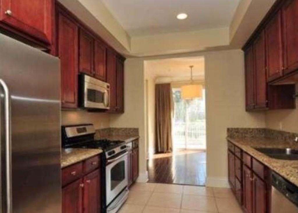 1023 Wilcox Avenue - Photo 3 of 5