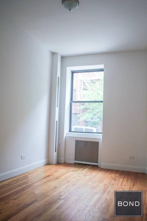 3rd Ave & E 89th St ##3B