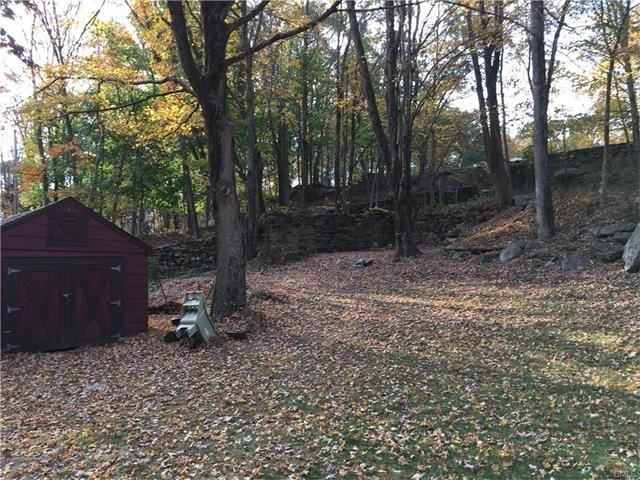 83 Pepper St - Photo 2 of 7