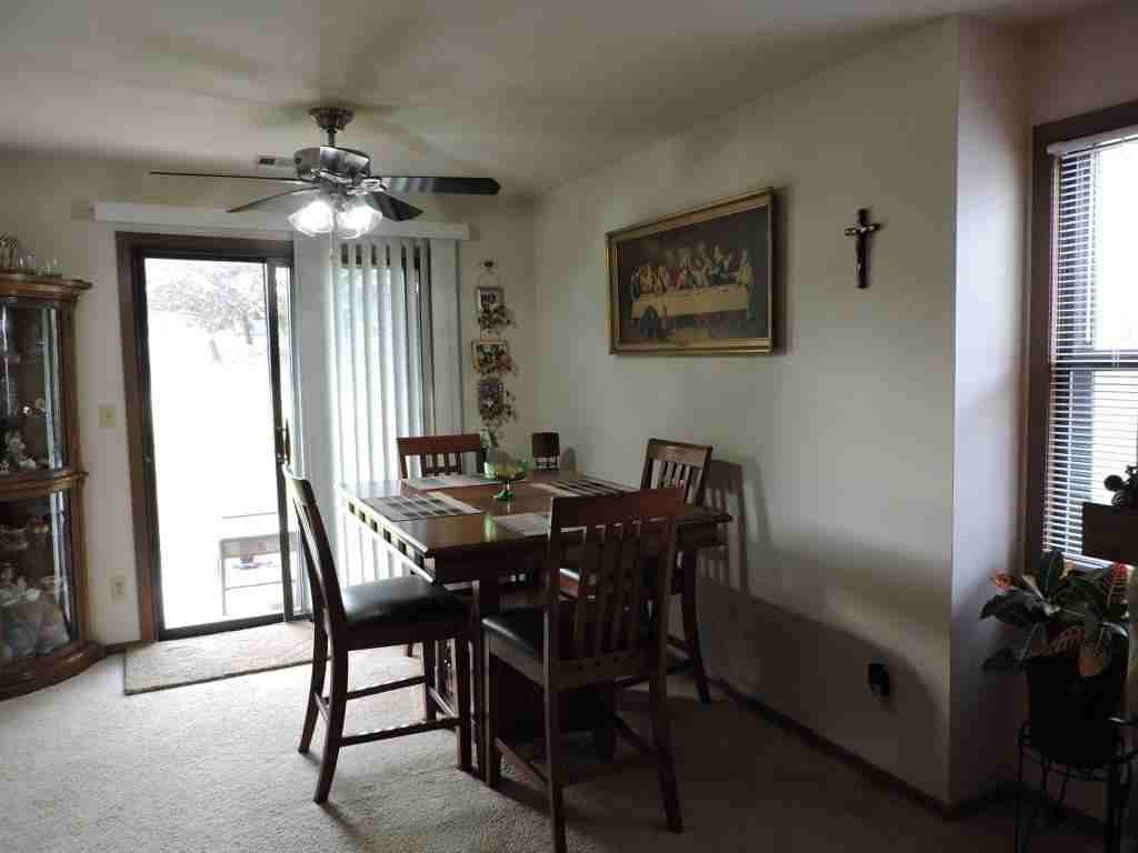 Apple Glen - Photo 3 of 19