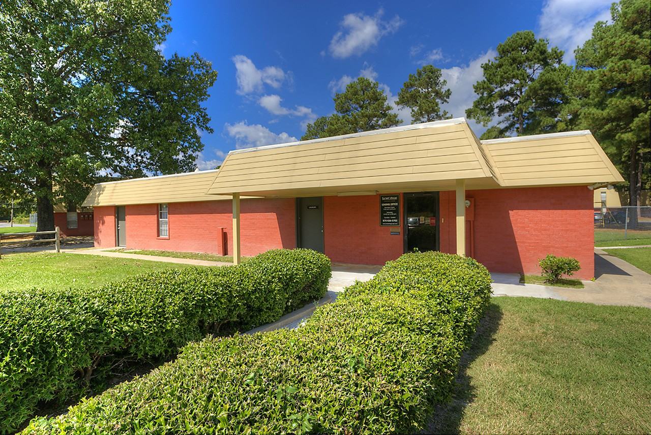 Sunset Village Apartments 2611 West 34th Avenue, Pine Bluff, AR 71603