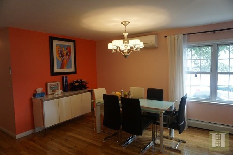 569 Putnam Ave #1 - Photo 3 of 8