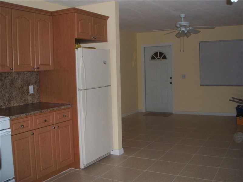 2580 NW 89th Ave - Photo 2 of 5