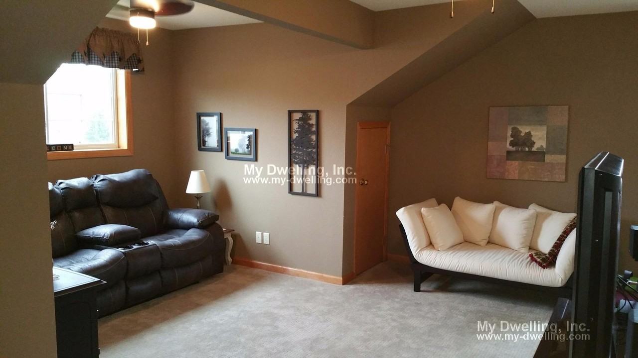 5977 Autumn Woods Dr - Photo 3 of 10