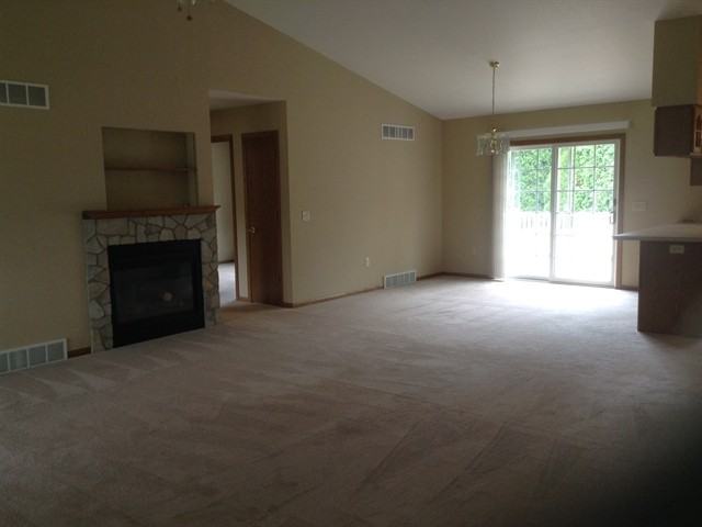 538 Fairway Cir - Photo 3 of 22