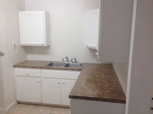 3903 E Powhatan Ave - Photo 2 of 21