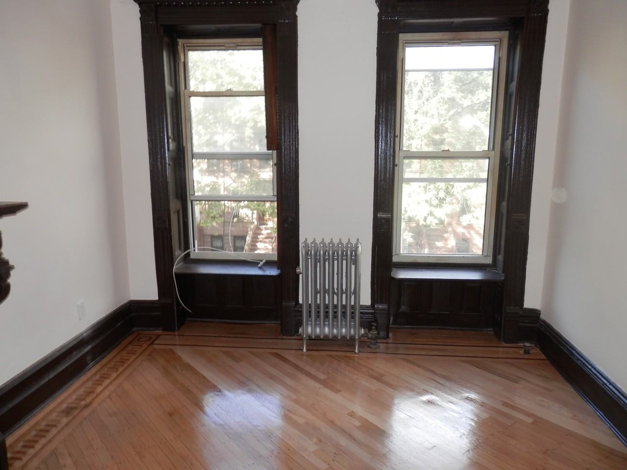 2 Parkside Court - Photo 2 of 5