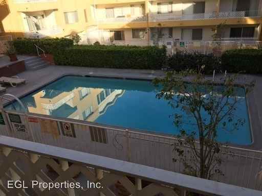 7225 Hollywood Blvd.- 7235 Hollywood Blvd. - Photo 3 of 4