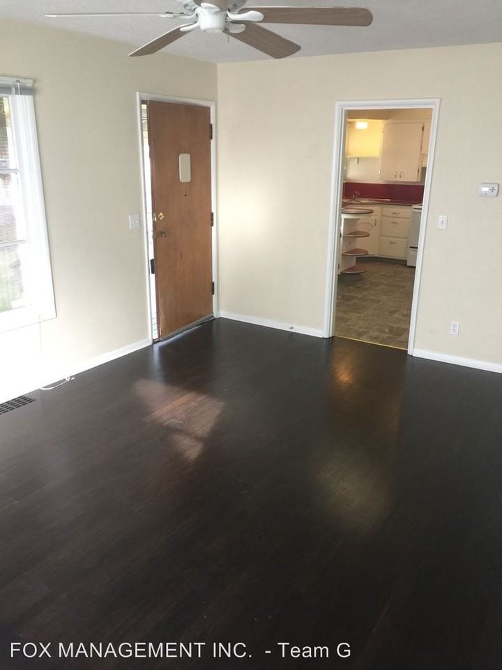 8025 SE Otty St - Photo 3 of 11