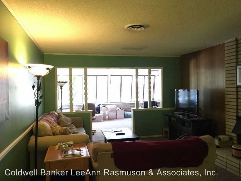 2758 Glenbrook Way - Photo 3 of 18