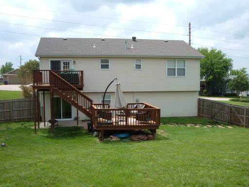 812 Davis Dr - Photo 2 of 9