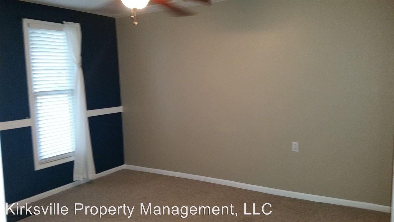 701 E Cottonwood St - Photo 2 of 10