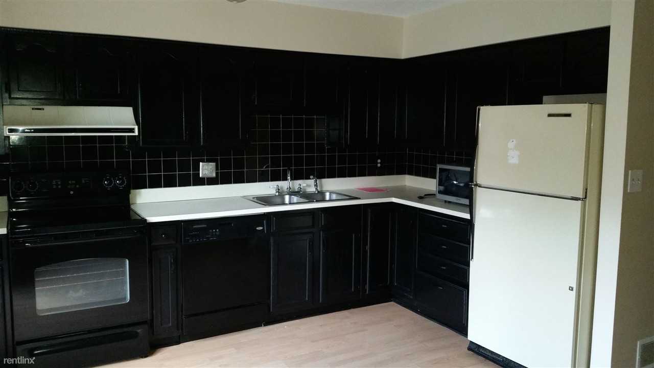 37378 Euclid Ave - Photo 2 of 6