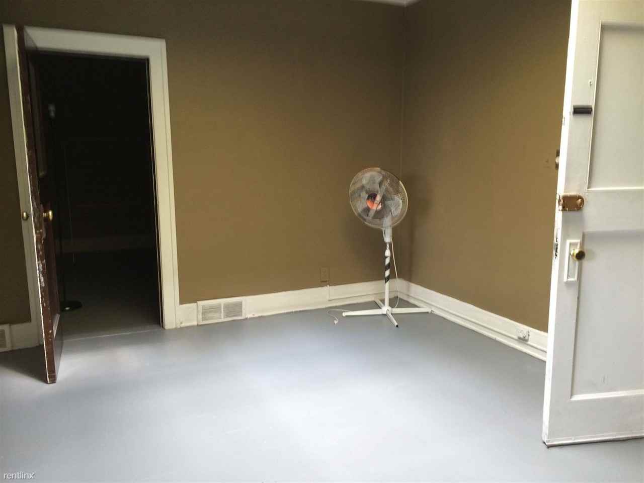 10338 Joseph Campau Ave - Photo 2 of 6