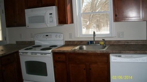 5 Lancaster Ct - Photo 3 of 11