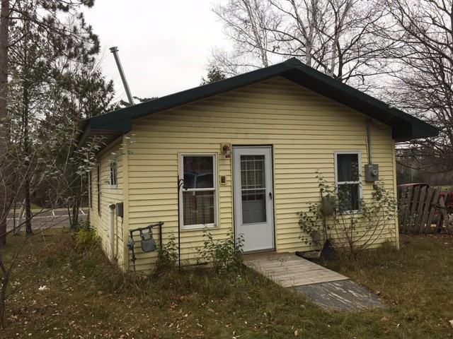 1104 SE 4th St - Photo 2 of 2