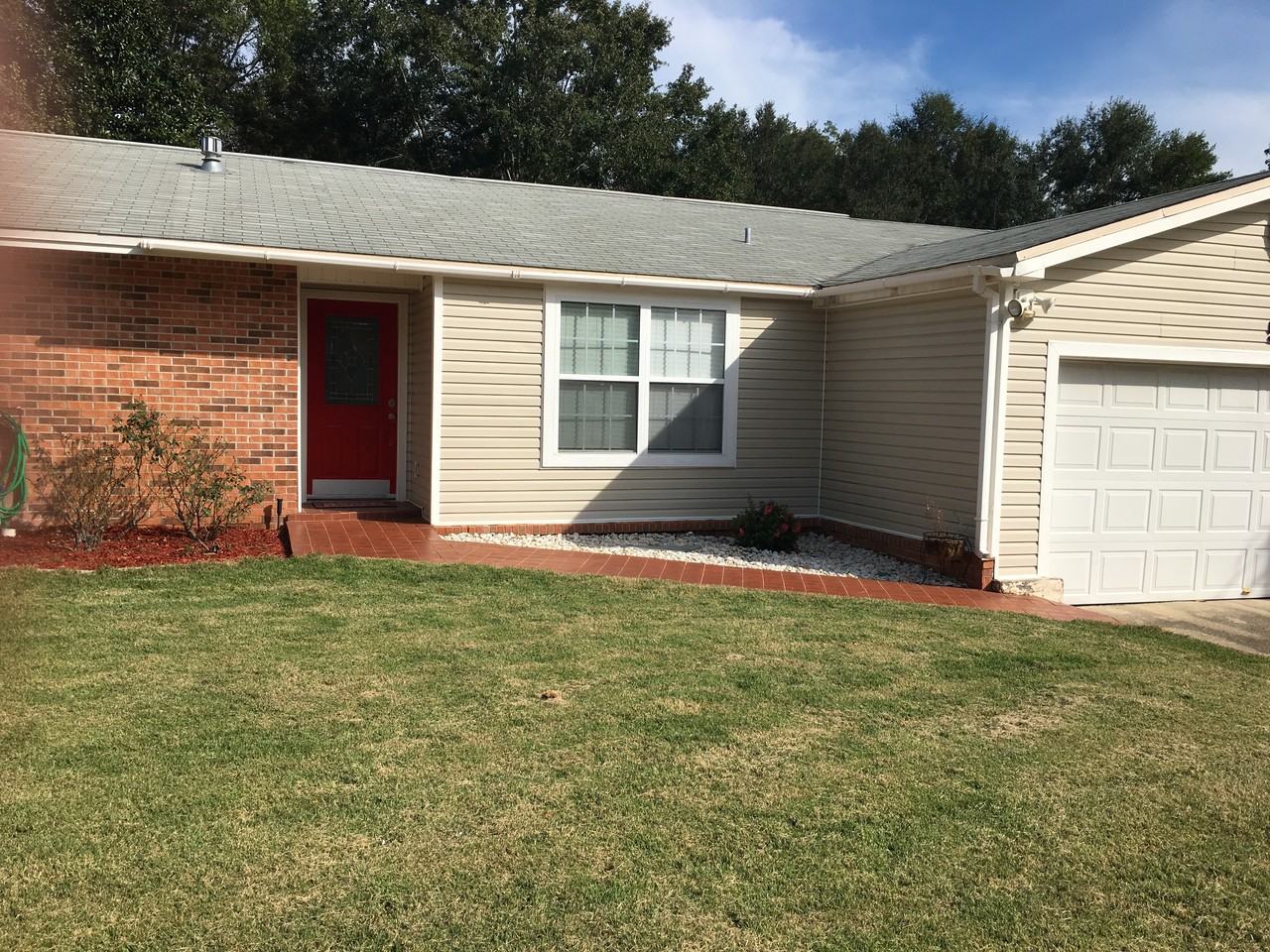 511 Linden Ave - Photo 2 of 26
