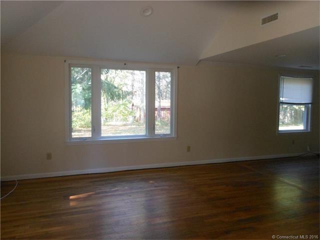 169 Circle Dr - Photo 2 of 9