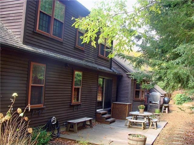 59 Lynwood Rd - Photo 2 of 3