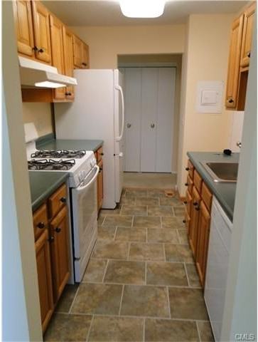 8 Keeler Close #8 - Photo 3 of 13