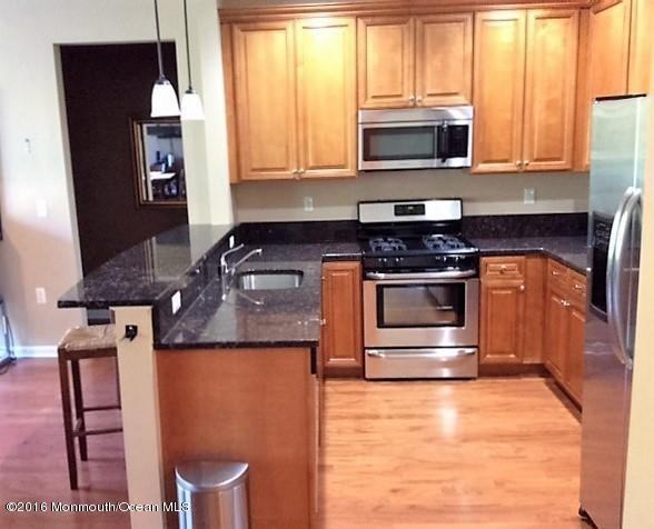 728 Amy Ct - Photo 3 of 17