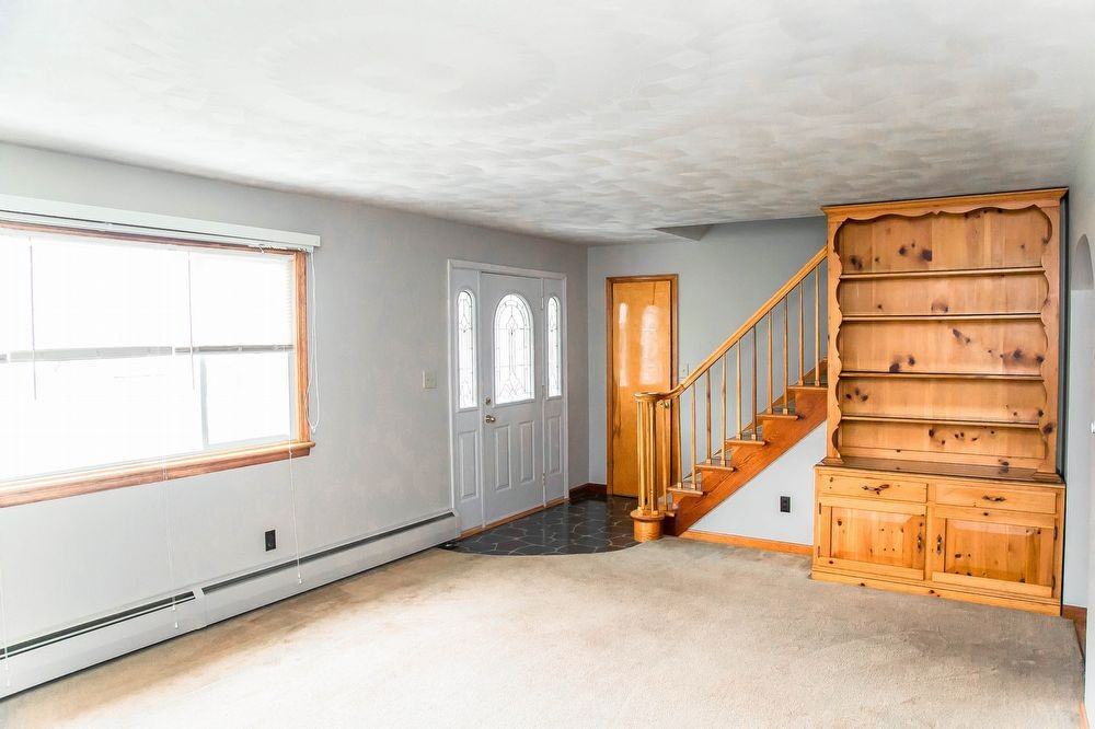 469 E Penn St - Photo 3 of 26