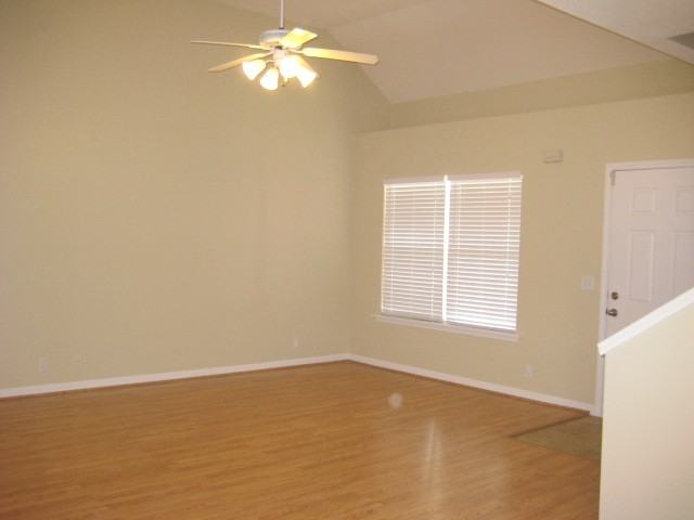 3008 Ace Wintermeyer Dr - Photo 2 of 13