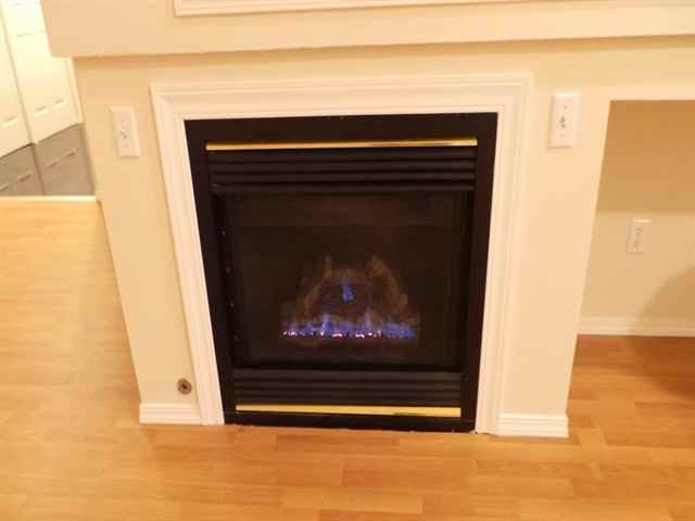 1890 Lois Ln - Photo 2 of 13