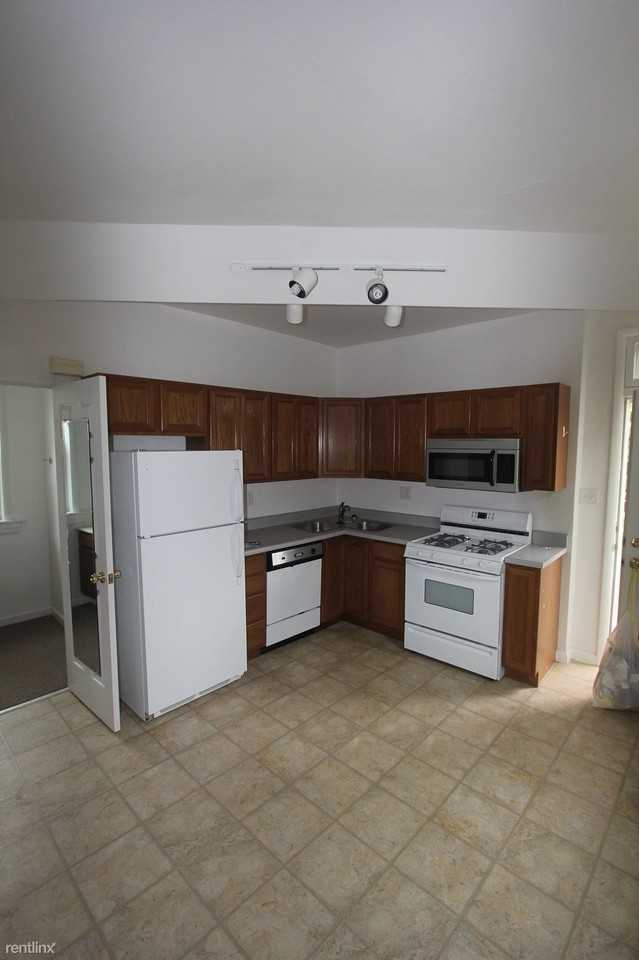 6322 Victoria Ave - Photo 2 of 5