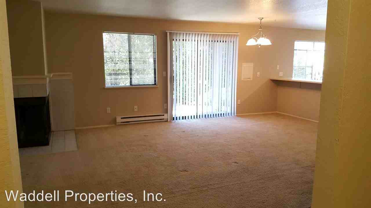 10129 NE 60th St - Photo 3 of 6