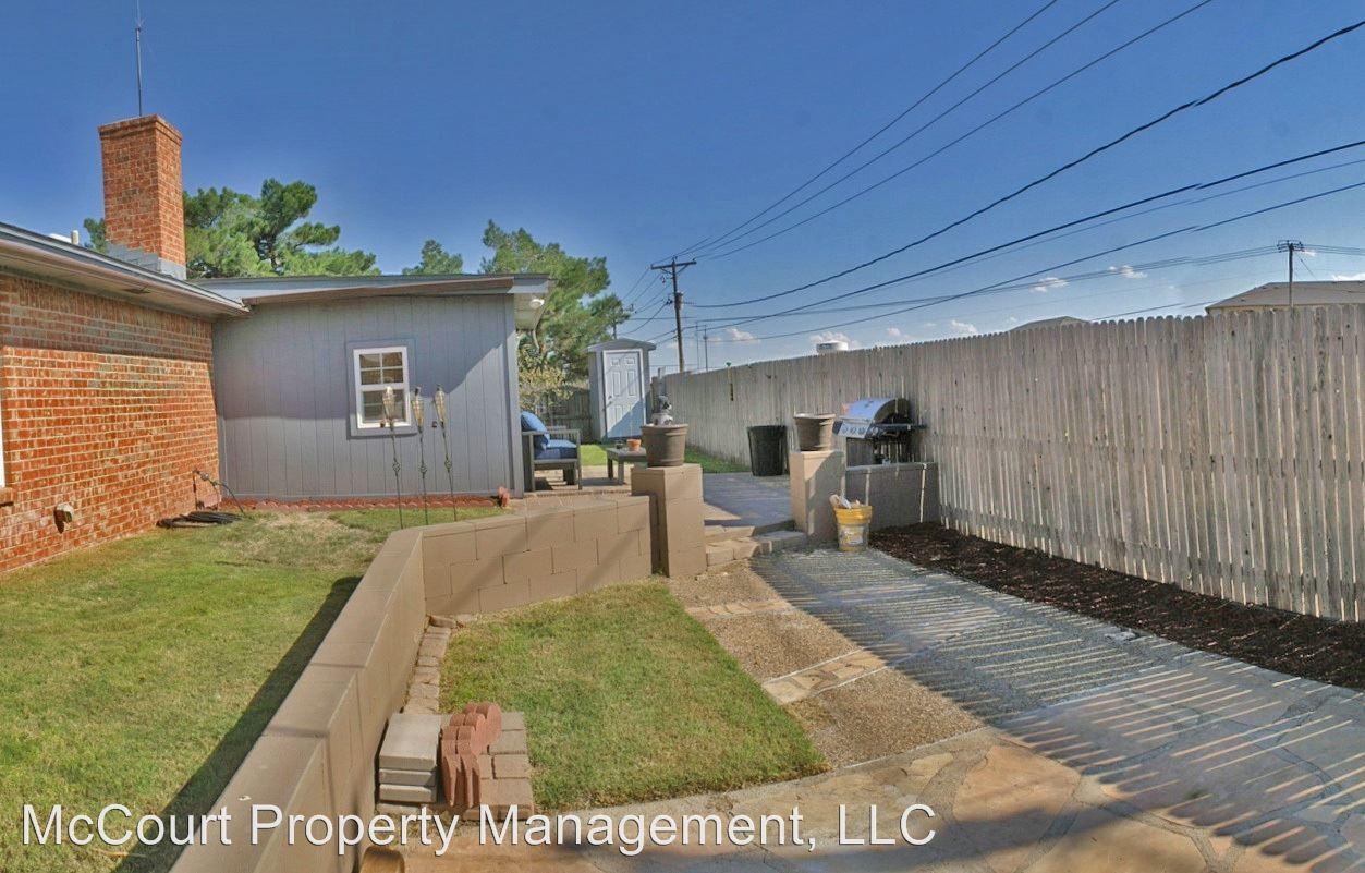 4311 Crenshaw Dr - Photo 2 of 32