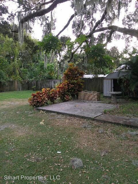 811 Lakehurst St - Photo 2 of 8