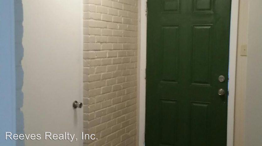 3005 McGough Ct - Photo 3 of 12