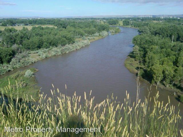 1920 Spring Creek Rd - Photo 2 of 14