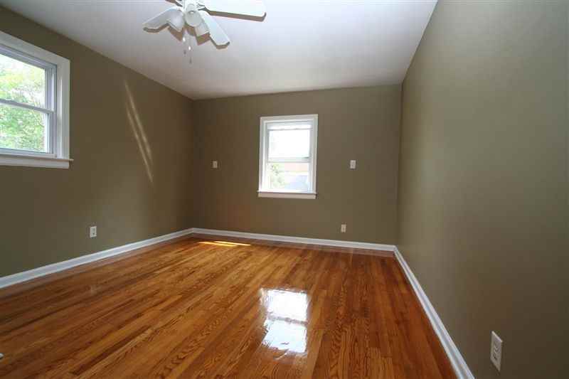 548 Fremont Ave NW - Photo 3 of 8