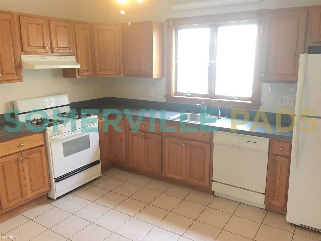 81 Newbury St #3A
